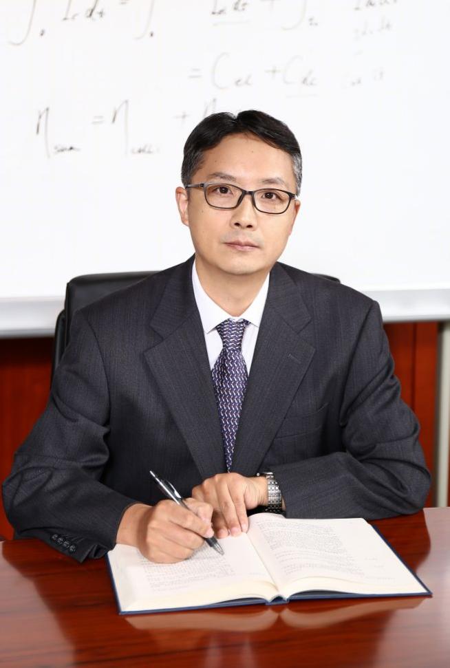 Zhongwen He.jpg